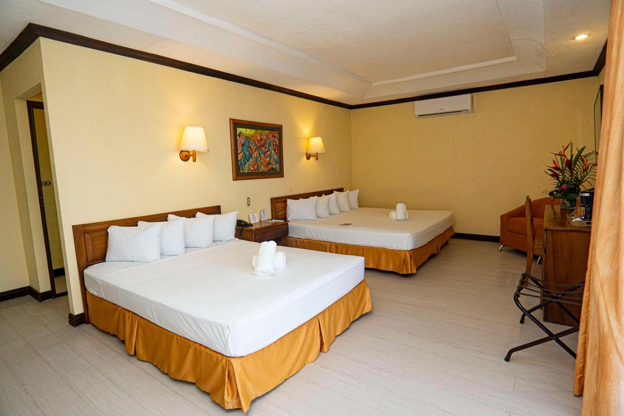 Best Western Hotel & Casino Kamuk Manuel Antonio Exterior photo