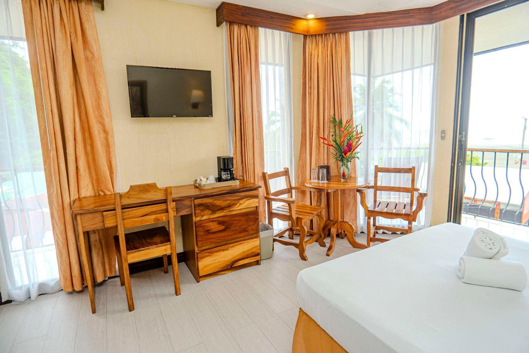 Best Western Hotel & Casino Kamuk Manuel Antonio Exterior photo